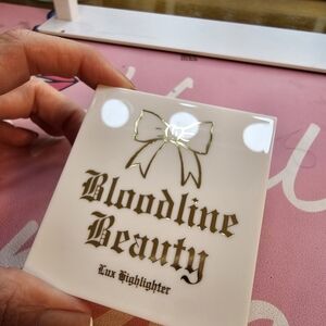 Lux Highlighter - White/Gold